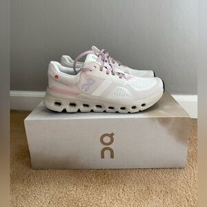 On Cloudrunner 2 size 9